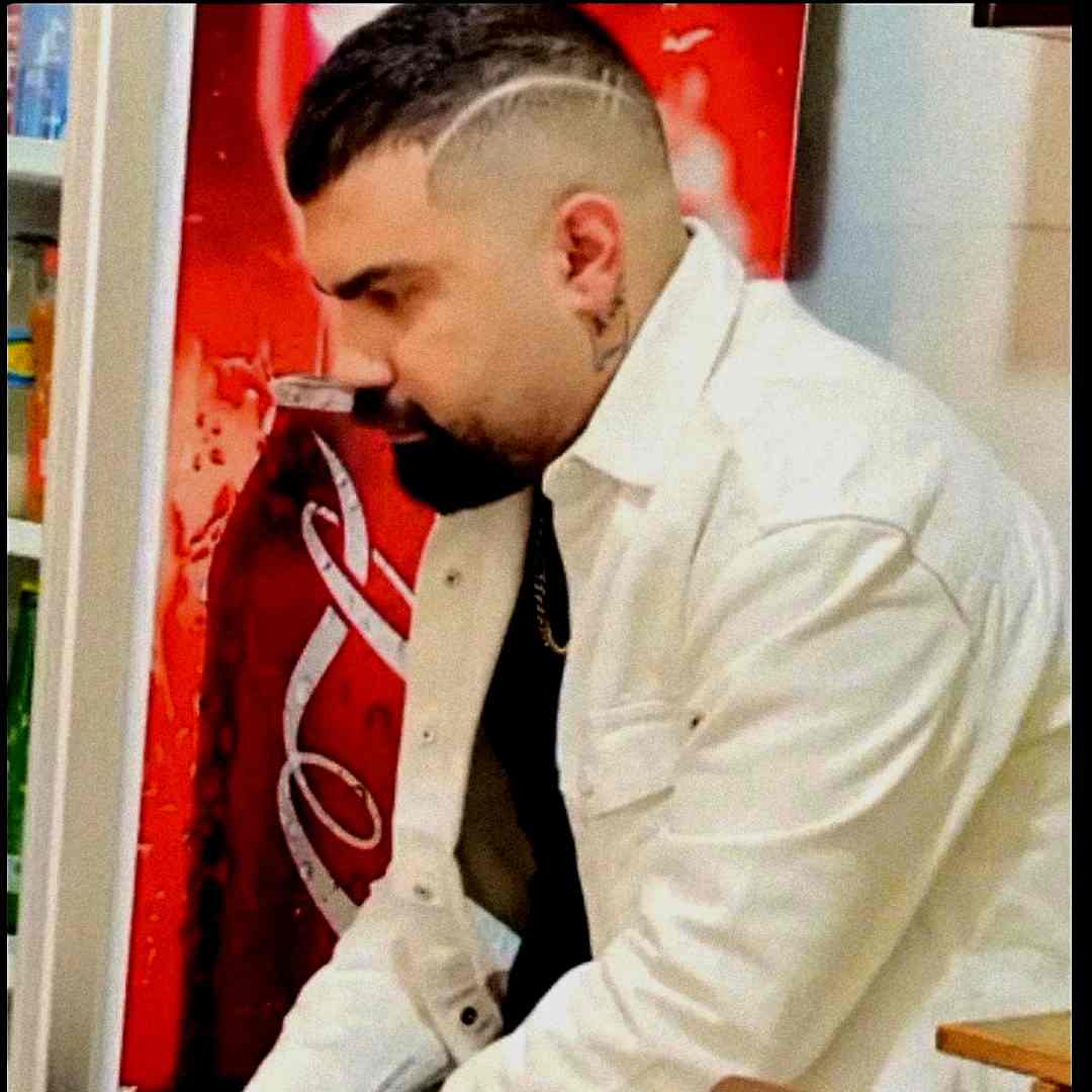 آهنگ جدید فرهاد جهانگیری دوران خاکستری
